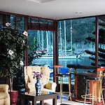 Ata Park Hotel