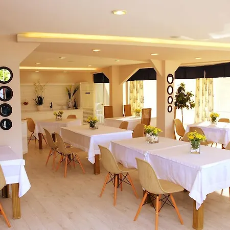 Ata Park Hotell 4*