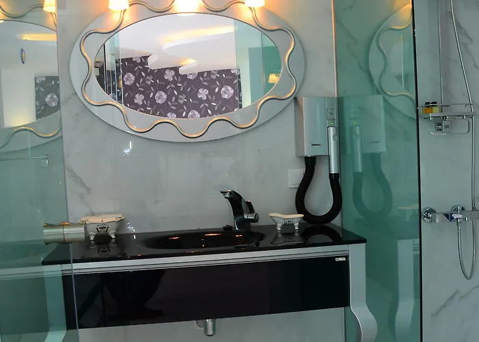 Отель Ata Park 4*